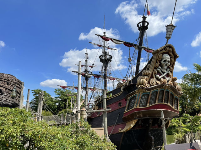 Experiencing Disneyland Paris: Themed Wonders and Hidden Details