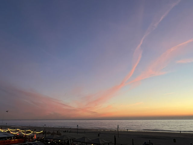 🌅 夕陽、海灘、美食！海牙最Chill的海邊體驗 🌊🍹