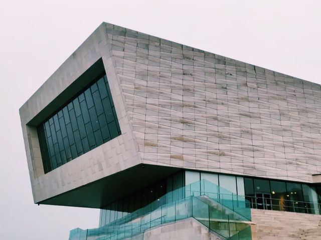 🎡 Liverpool’s Ultimate Waterfront Experience – Music, History & Views!