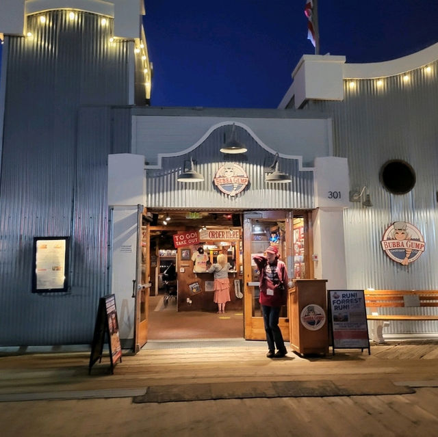 🌊✨ Experience the Magic of Santa Monica Pier! 🎡🌅