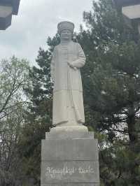 Honouring the “Queen of the Alai.”