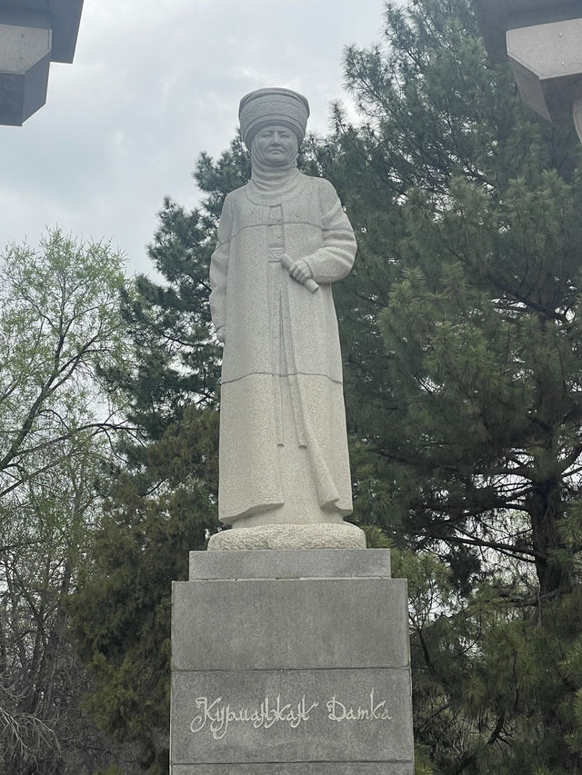 Honouring the “Queen of the Alai.”