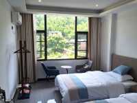 Hidden Gem in Leshan