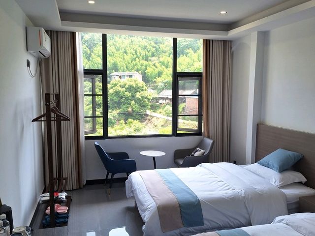 Hidden Gem in Leshan