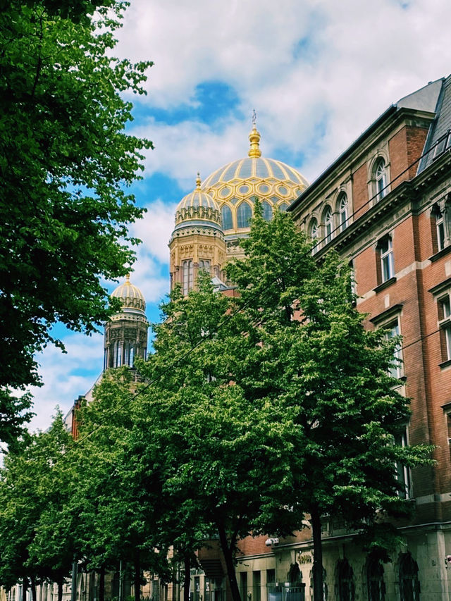 🎒🇩🇪 Backpacker Essentials for Berlin