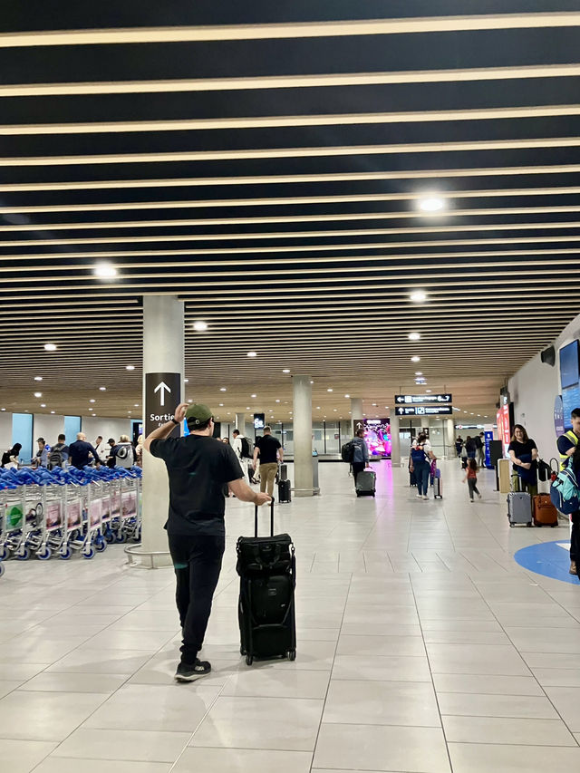 リヨン・サン＝テグジュペリ国際空港　第1ターミナル