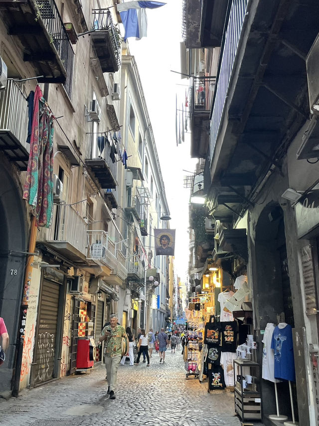🌆 รีวิวเมือง Napoli (เนเปิลส์) 