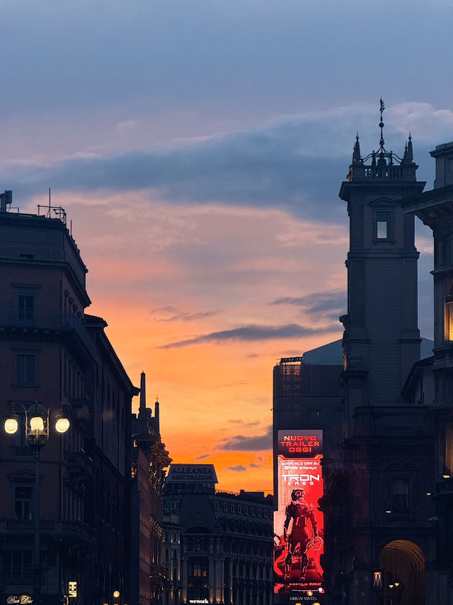 Let's start from the heart of Milan, Duomo di Milano