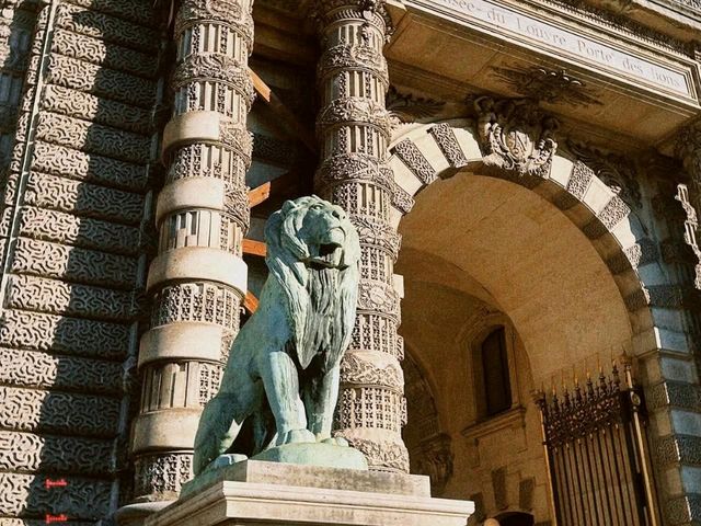 🎨 Top 10 Louvre Attractions + Spooky Halloween Vibes! 👻