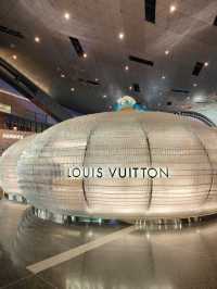 “A Transit of Silk and Gold: Luxury Shopping at Hamad International Airport”