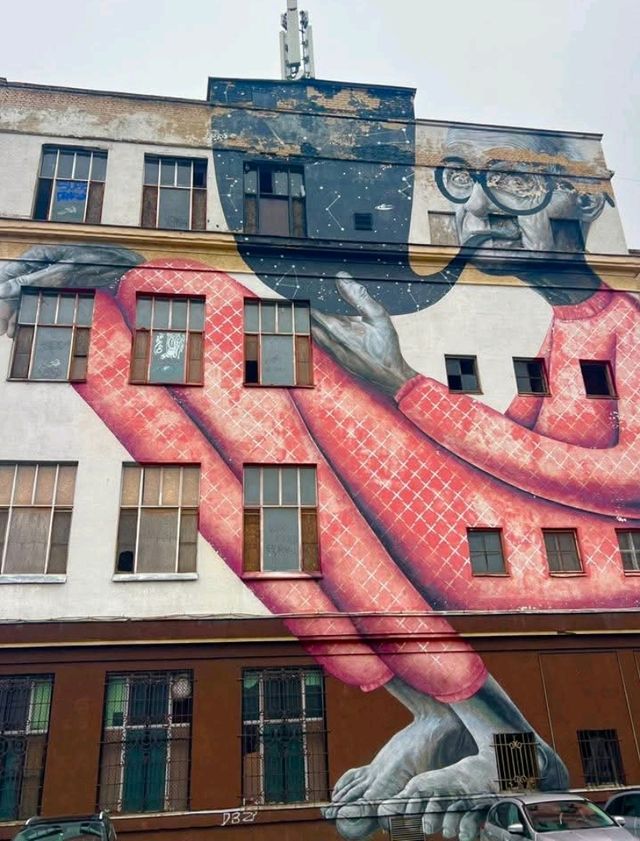 Kaunas Christmas Spirit: Golden Art Deco Glow