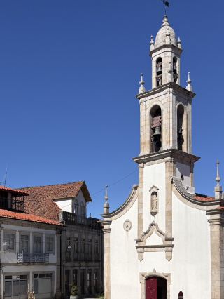 วัลปาโซส – ขุมทรัพย์เหนือกาลเวลาแห่งถนนปูหินและอาคารหิน 🏘️💎