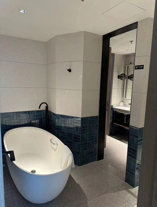 入住深圳寶安福朋喜來登酒店
