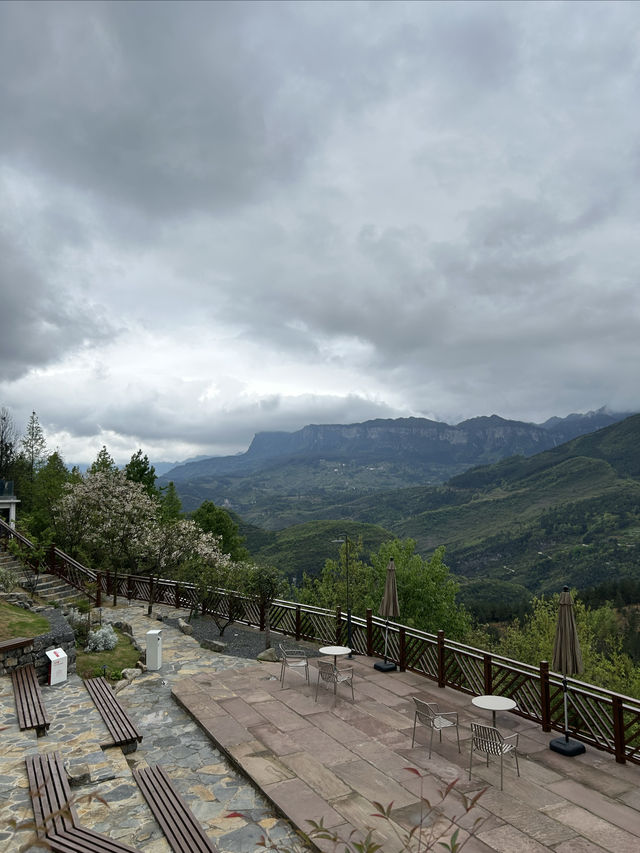 金佛山下的避世之地，隱於山中的風吹雲台