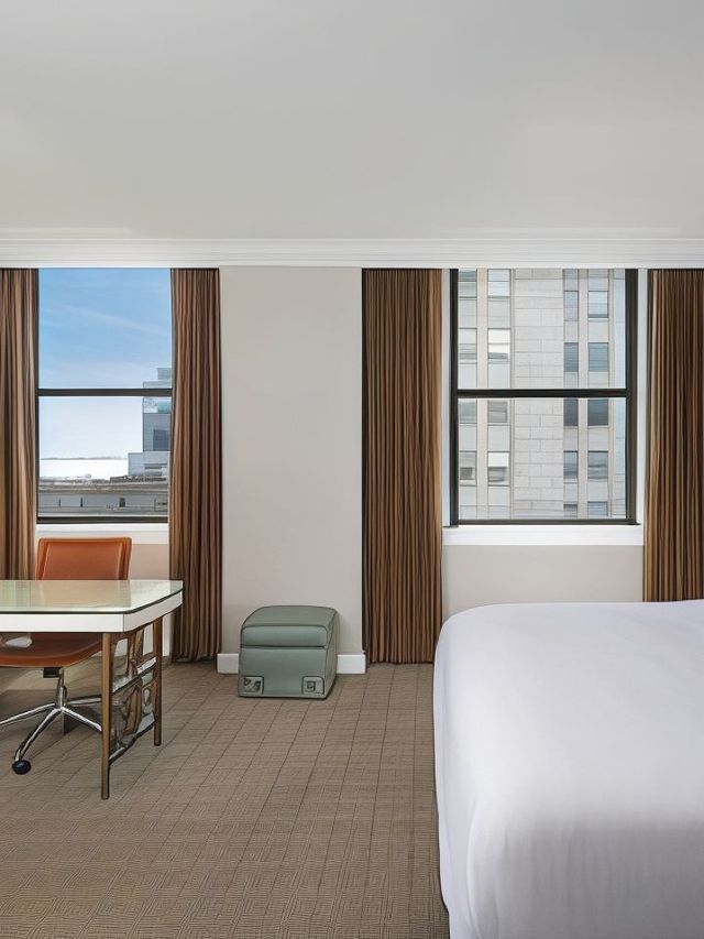 🌟 Philly's Finest: Ritz-Carlton's Luxe Experience 🌟