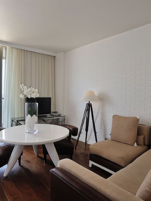 🌟🏨 Pesaro's Hidden Gem: Hotel Excelsior Unveiled! 🇮🇹