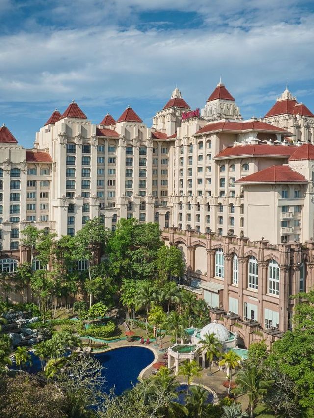 🌟 Luxe Getaway in Putrajaya: Marriott Magic! 🌟