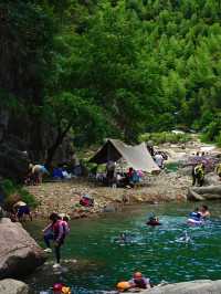 夏天就是要泡在水里安吉山步石溯溪