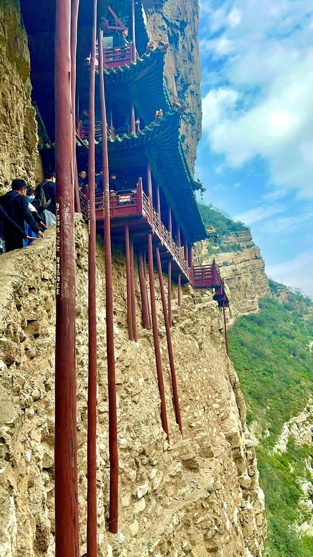 懸空寺【宛如天空之城的寺廟】。