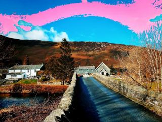 Explore Borrowdale: A hidden paradise among lakes and mountains. 