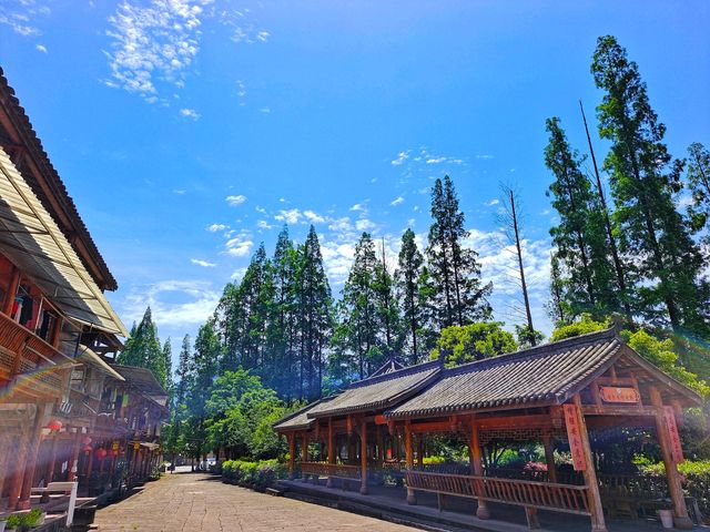 四川省雅安市蘆山縣飛仙關。 四川省雅安市蘆山縣飛仙關。