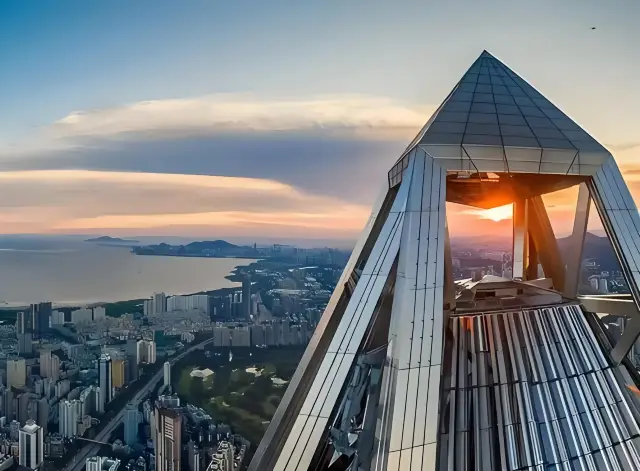 Shenzhen Financial Center Cloud Observation Deck Travel Guide.