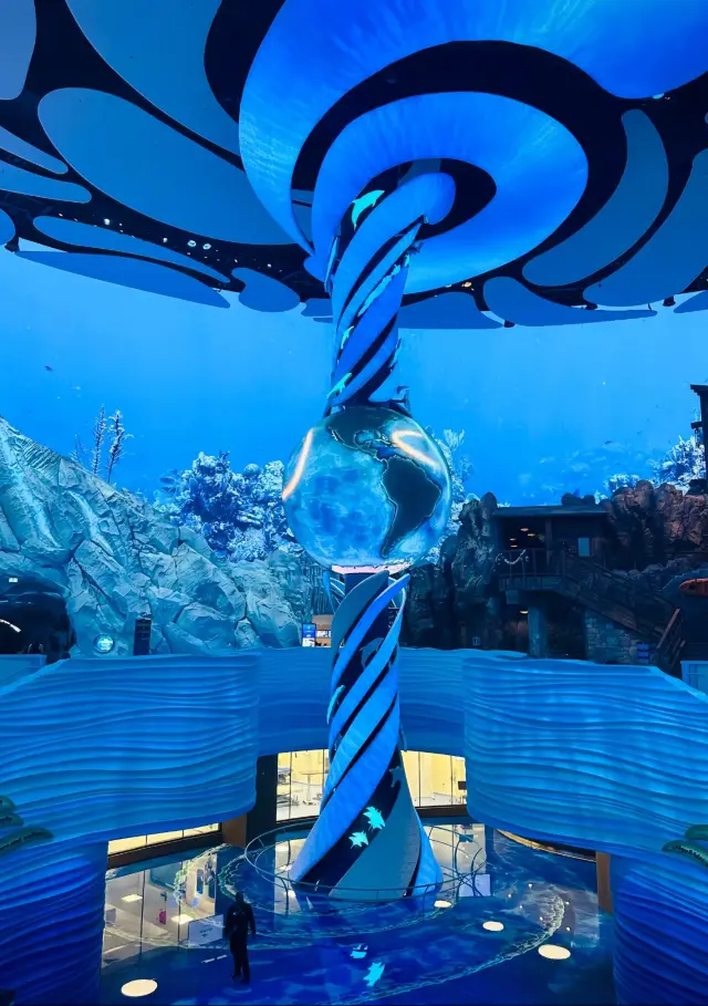 It's worth following Liu Yifei to check in at SeaWorld Abu Dhabi!