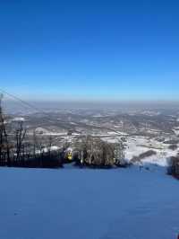 長春廟香山雪場，不愧奧地利小廟的稱號。