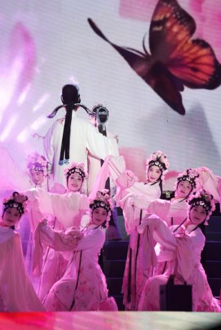 A spectacular Daxu Spring Festival Gala