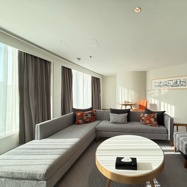 🏨邂逅珠海粵財皇冠假日酒店，開啟愜意海濱之旅