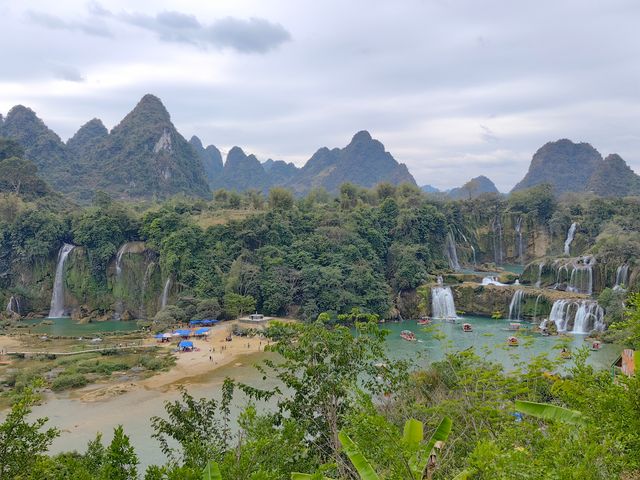 打卡德天跨國大瀑布全攻略