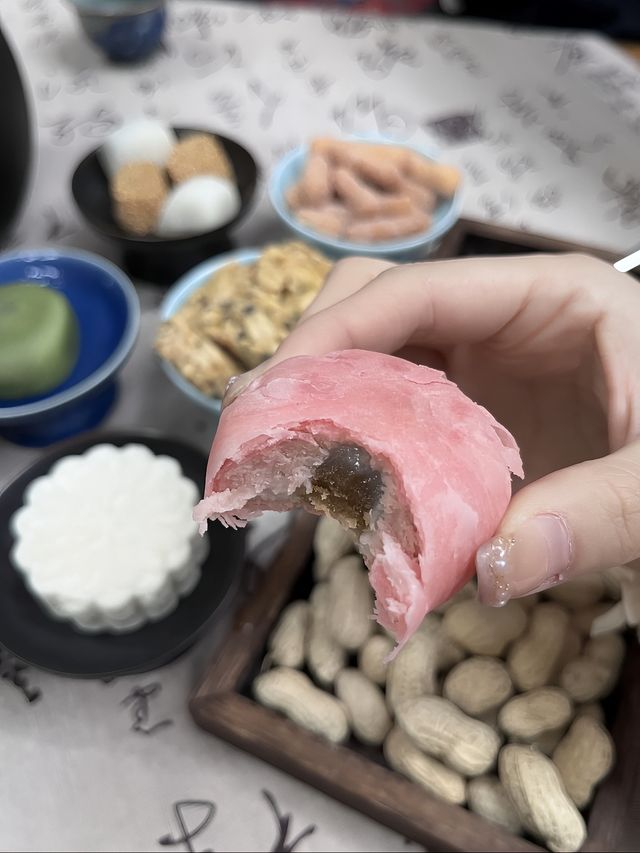 因歌赴泉城，茶香漫心間