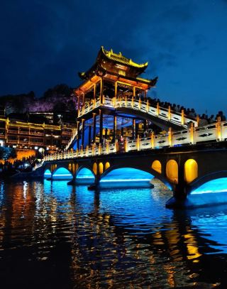 A Guide to Fenghuang Ancient Town | A Romantic Encounter with a Thousand Years of Poetry