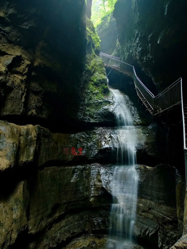 Canyon hiking Beijing 