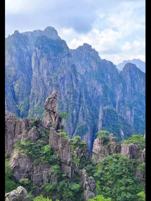 Majestic Huangshan on May Holiday 2025