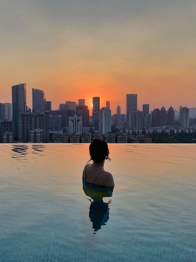 深圳高空秘境！無邊泳池秒穿東南亞🌊