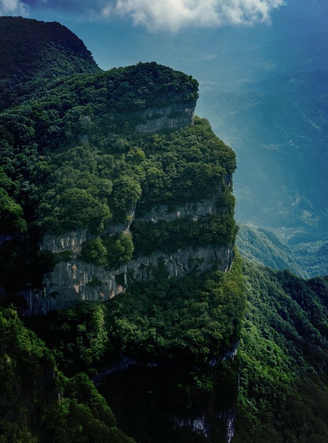 朝陽出發，龍頭山藏何景？