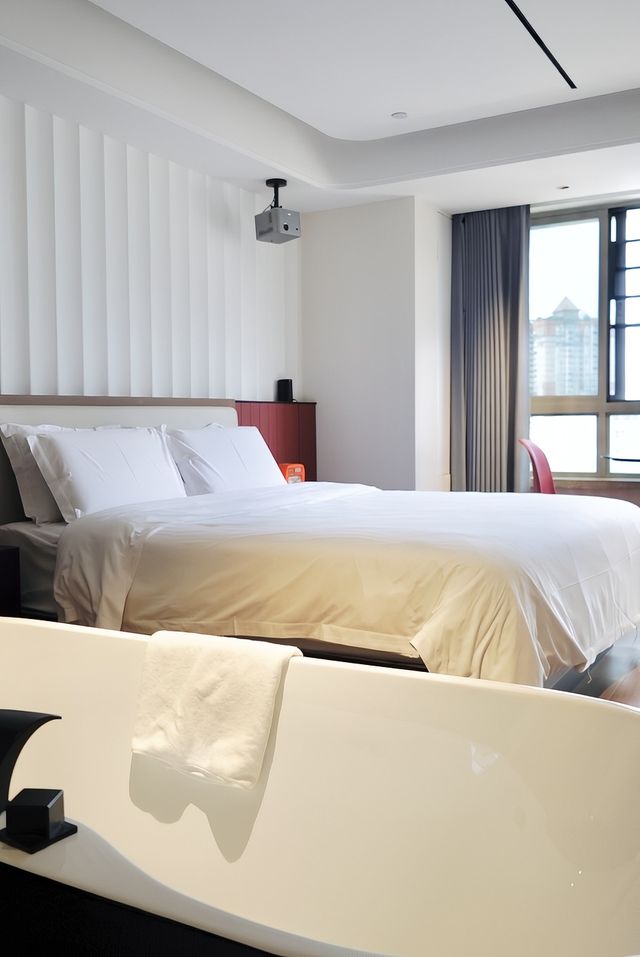 重慶人均100內必住嘅全屋智能影院酒店｜楊家坪萬象城商圈