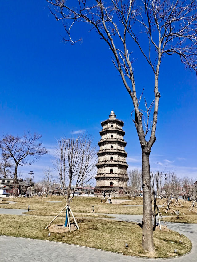 磚石裡的千年佛光：遼塔文化園