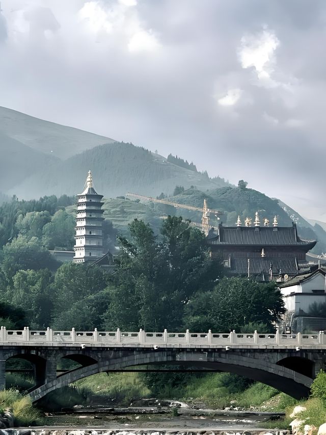五臺山超全避暑攻略｜一半佛國・一半山野，20℃的夏天