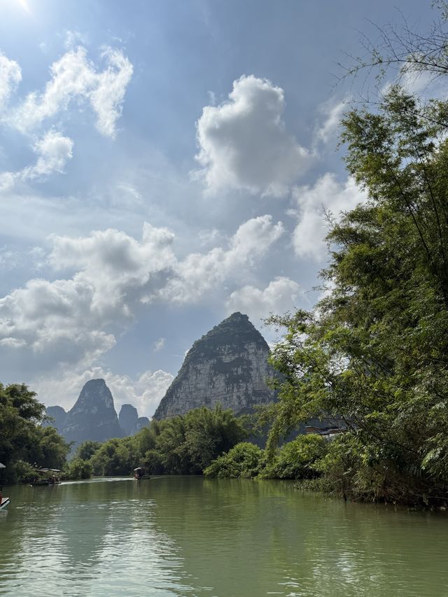在攜程預訂的16人獨立成團六天五晚廣西之行，堪稱完美旅途範本！從抵達南寧的那一刻起，溫暖便如約而至，
