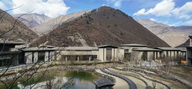 鄭州+重慶+成都+九寨溝+西安 11日遊
