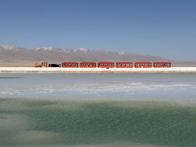 這次西北大環線私家團之旅，完全顛覆了我對跟團遊的刻板印象，堪稱年度最驚豔的旅行體驗！ 從西寧出發，