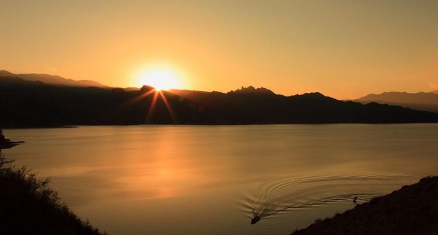 【藏在青海的“淨土”——黃南藏族自治州！一場心靈洗禮與絕美風光的終極體驗等你來探索！】  嘿，熱