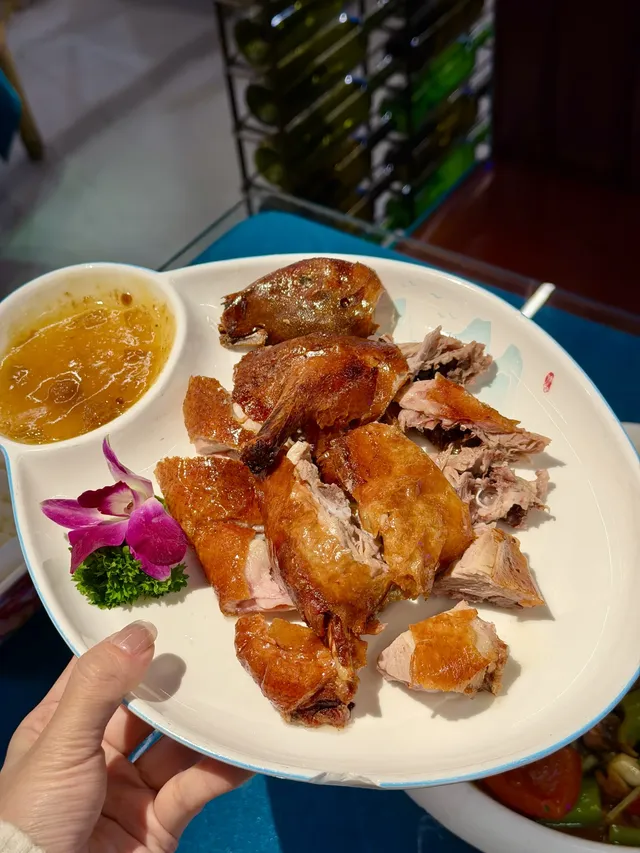 陽朔老牌啤酒魚，居然是個音樂餐廳！