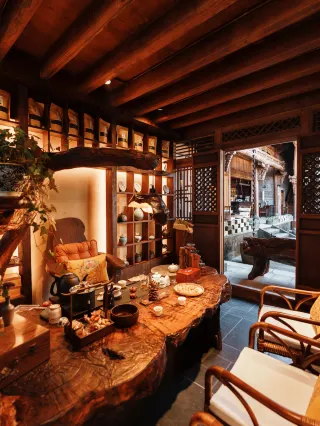 เทงชง | โรงน้ำชาในบ้านเก่าแก่ มุมสงบที่ซ่อนเร้นอยู่ในกาลเวลา
