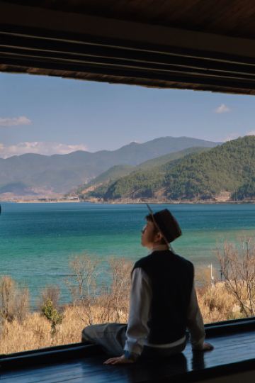 Lugu Lake Check-in | Weitingyi Cafe: Encountering Sunshine and Lake in the Most Beautiful Corner