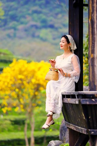 ฤดูใบไม้ผลิในกวางตุ้ง: ไปเที่ยวชมจี้ชิงหลี่ในเมืองอิงเต๋อกัน! หุบเขาชาดำ + ระฆังสีเหลือง + ดอกโรโดเดนดรอน