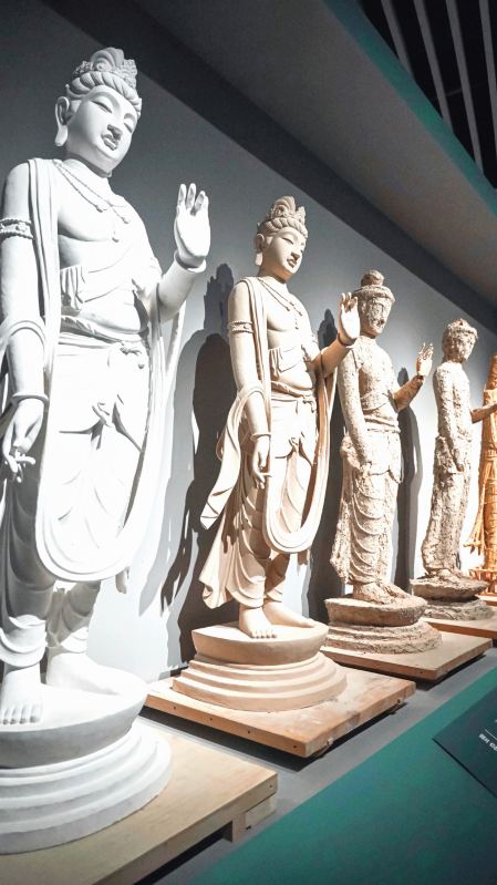 Guangzhou Museum is located inside Yuexiu Park, No. 99 Zhenhai