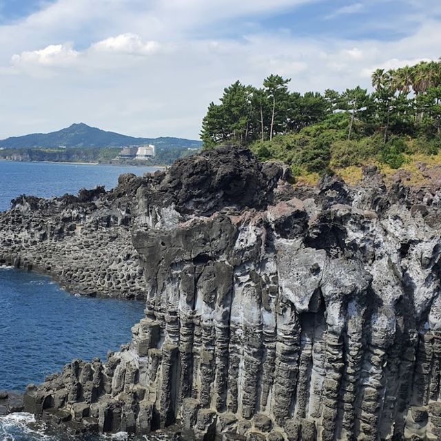 韓國｜濟州島 超壯觀 柱狀節理岩😱‼️